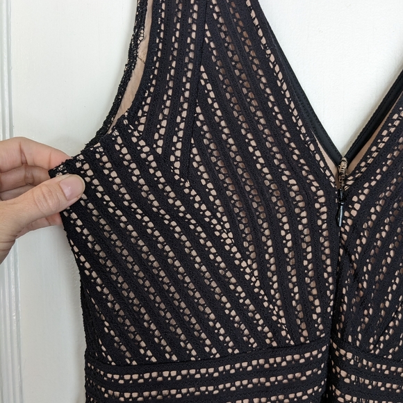 NWT !! BCBG Stunning Sheath Black Dress Sz. Large - Picture 4 of 10